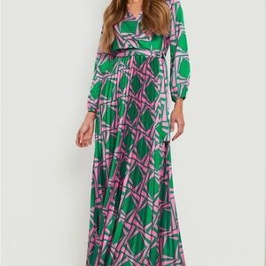 Geometric Pink and Green Maxi Pleated Dress💗💚💗💚